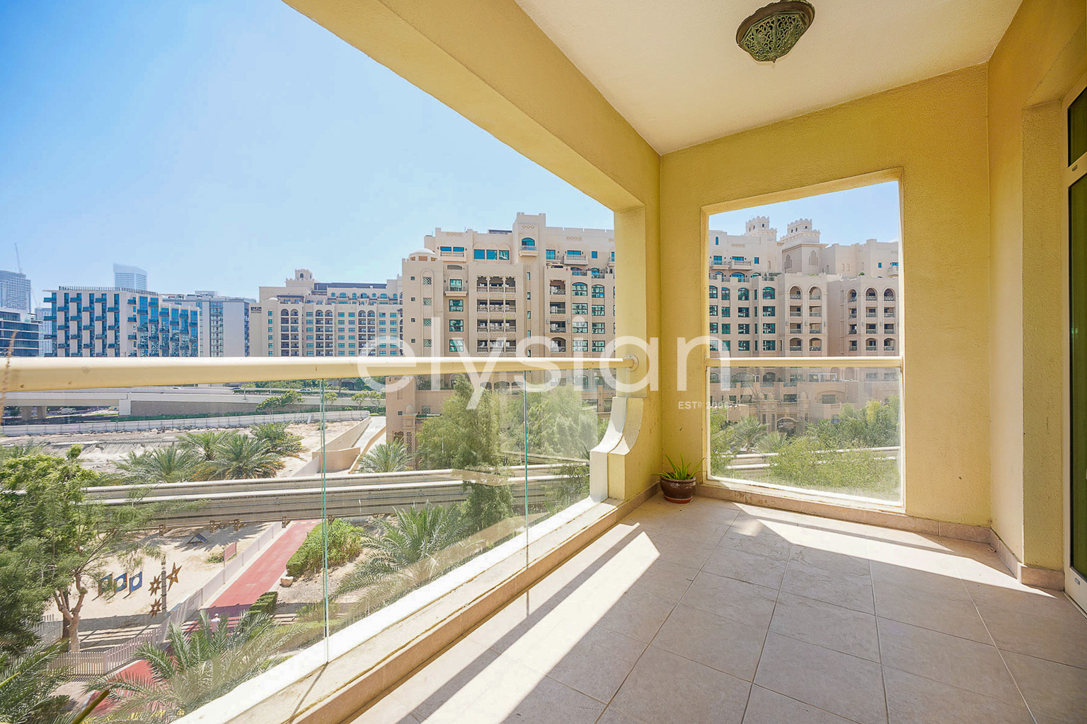 Park Views | Central Location | Beach Access